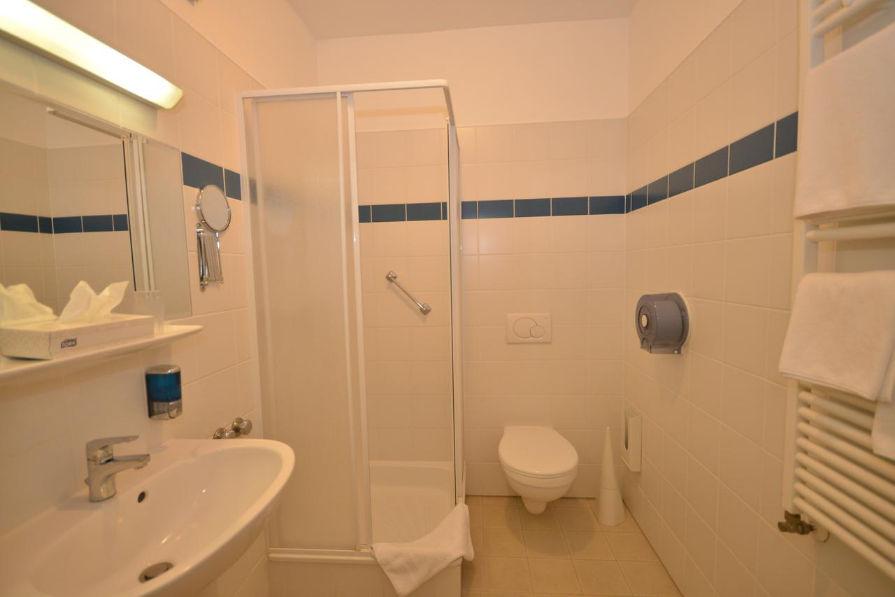 Otp Hotel Budapest Luaran gambar