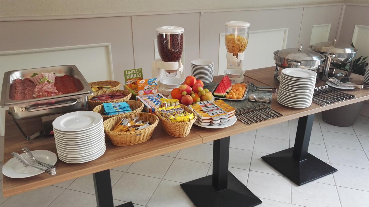 Otp Hotel Budapest Luaran gambar
